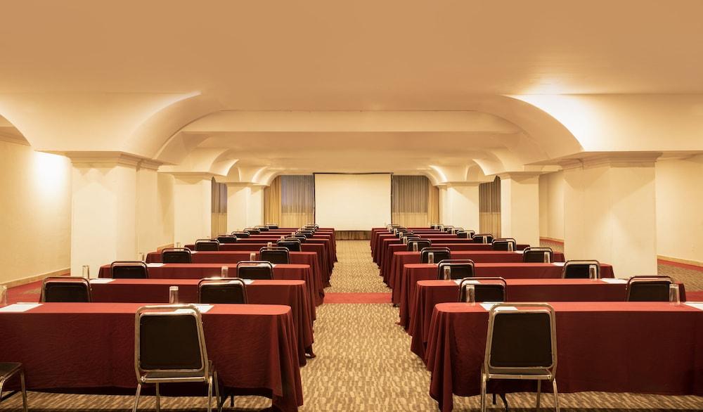 Hotel Plaza Genova Centro Guadalajara Dış mekan fotoğraf