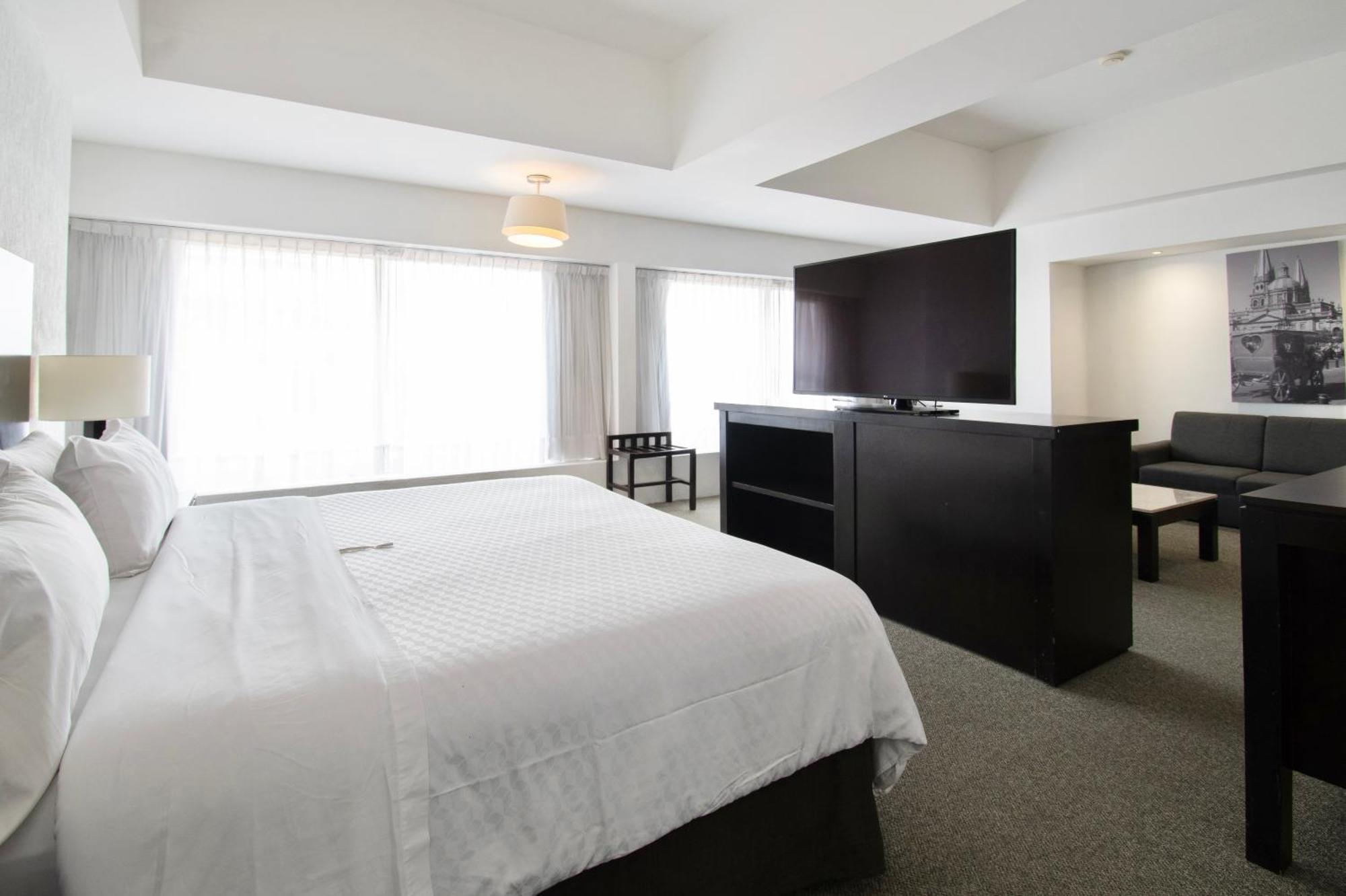 Hotel Plaza Genova Centro Guadalajara Dış mekan fotoğraf