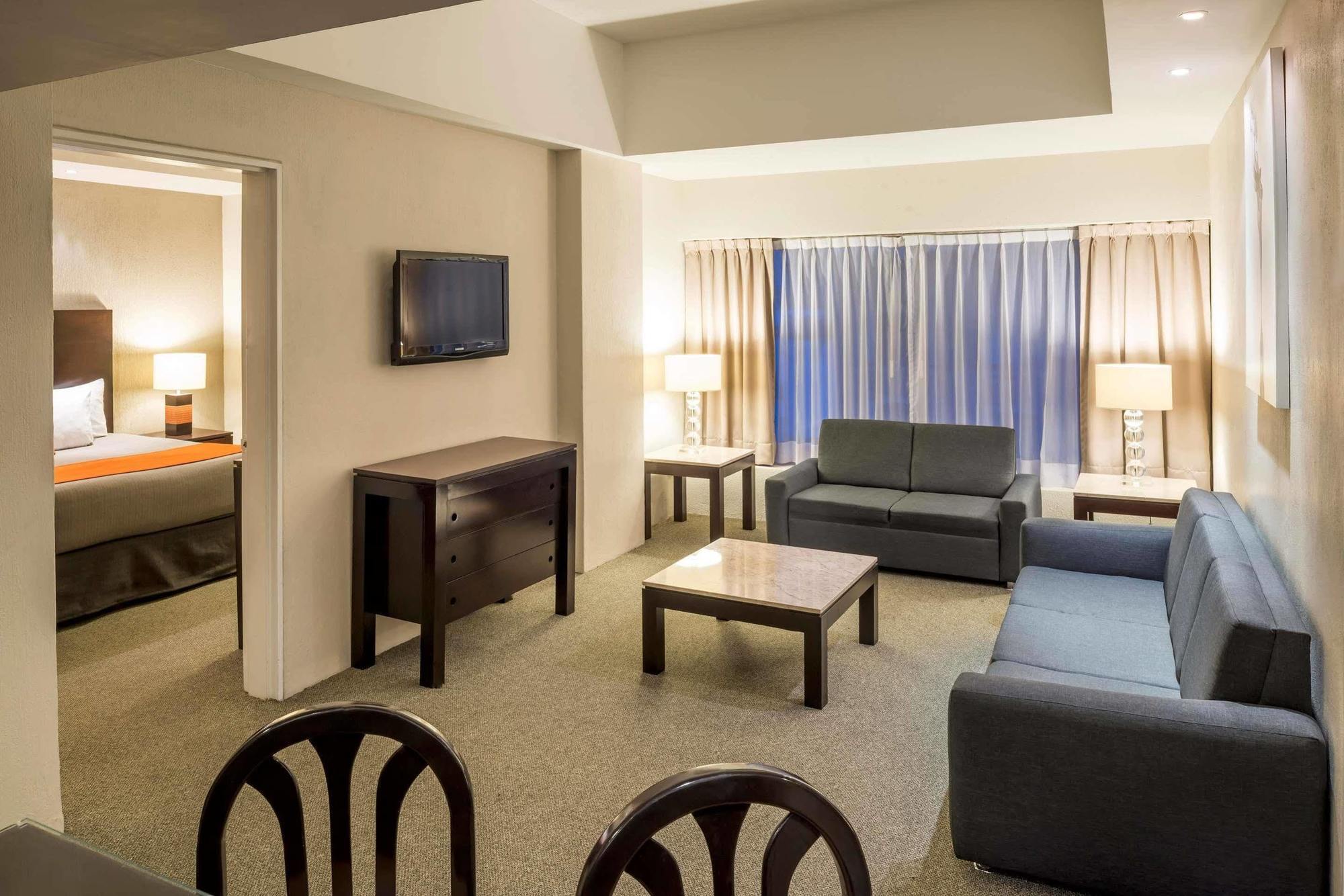 Hotel Plaza Genova Centro Guadalajara Dış mekan fotoğraf